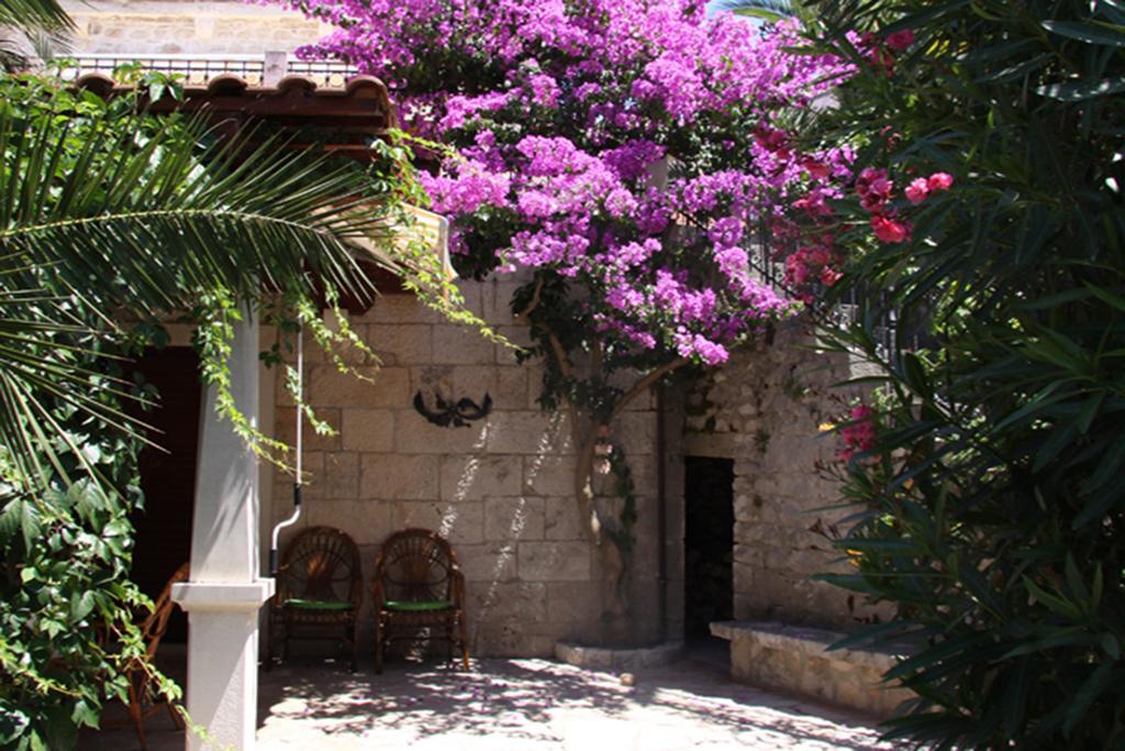 Villa Rustika Sutivan Esterno foto